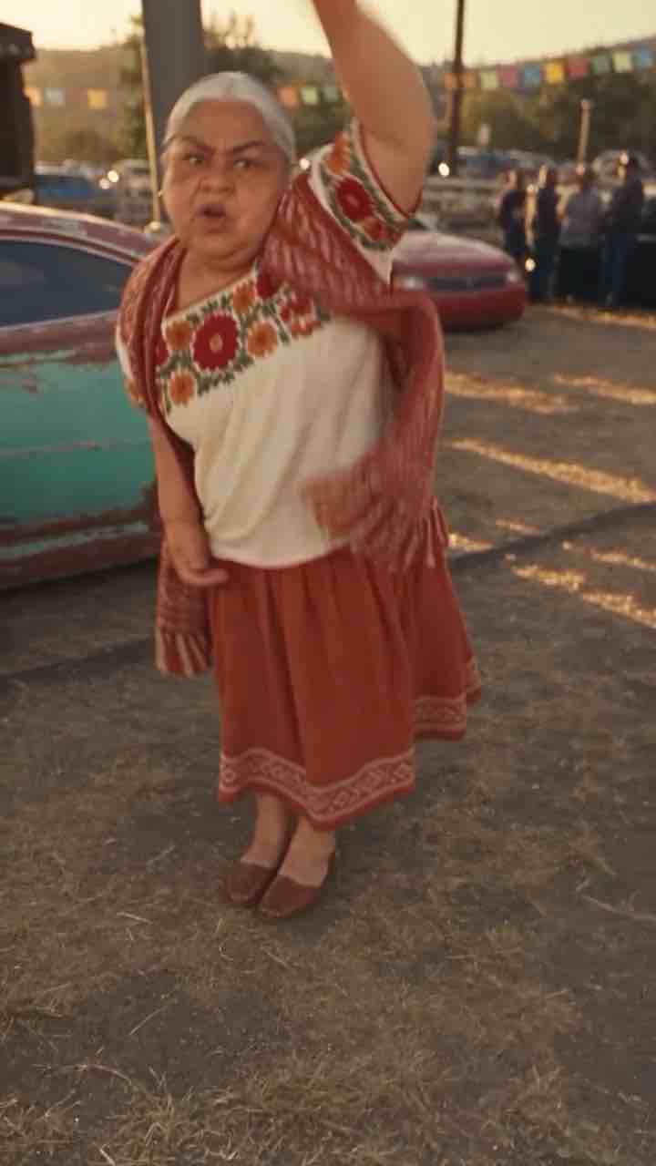 Mexican aunty hits the Mop dance like a boss. She is not getting deported after this.